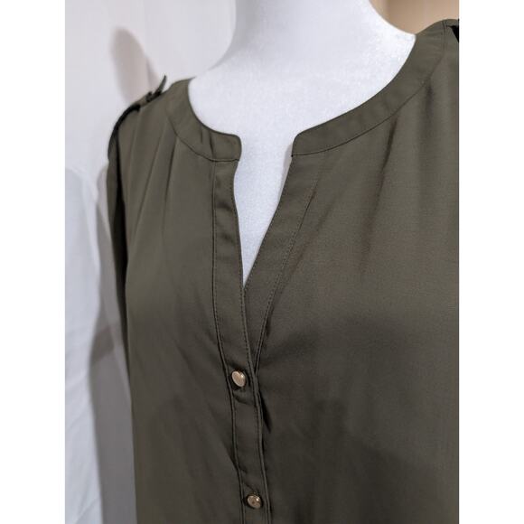 Chico's Size 3 XL Tunic Asymmetrical Hem Roll tab Sleeve 1/4 Button Shirt Modern - Picture 4 of 16